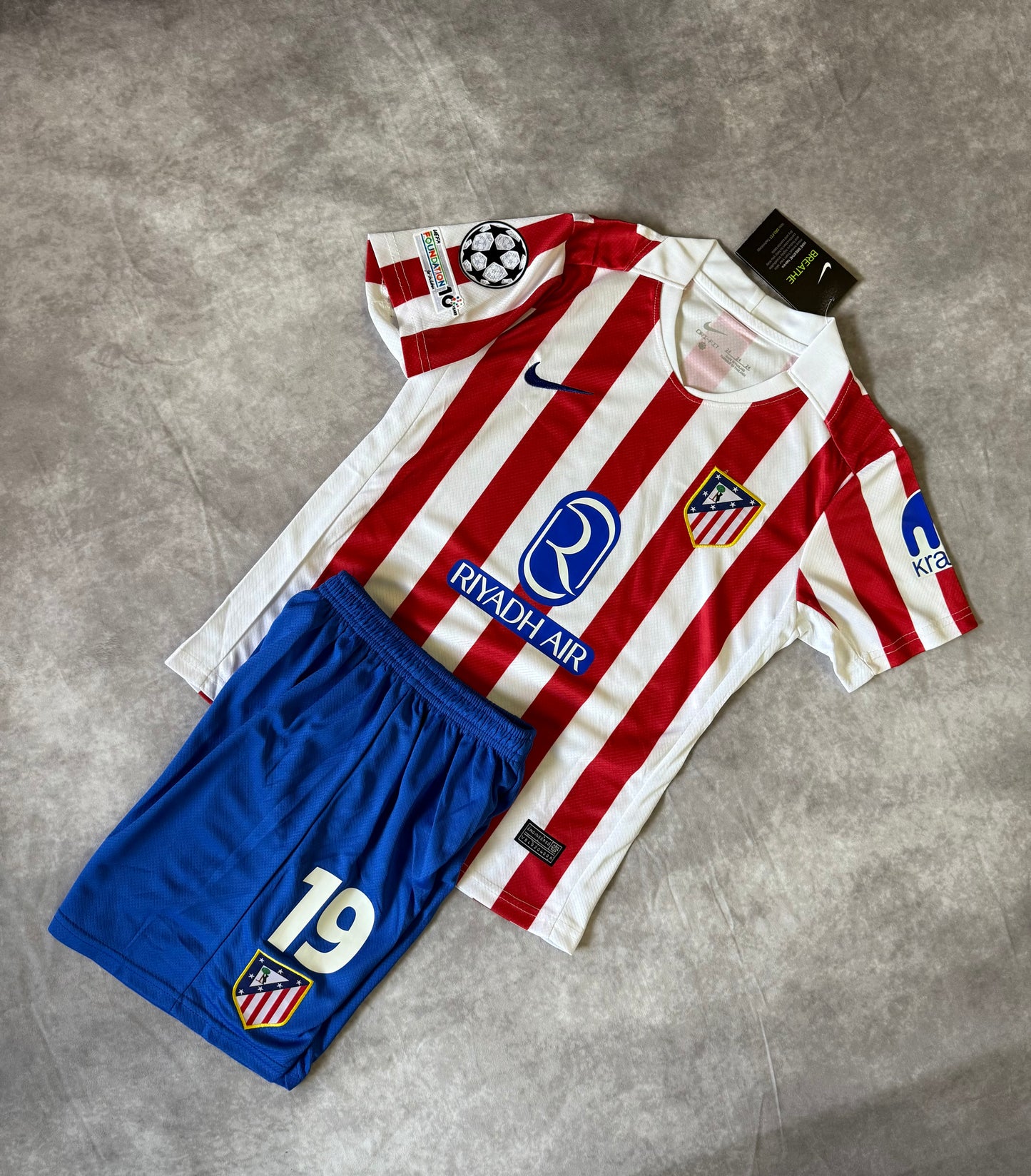 Atletico de Madrid 2025 Julián Alvarez 19