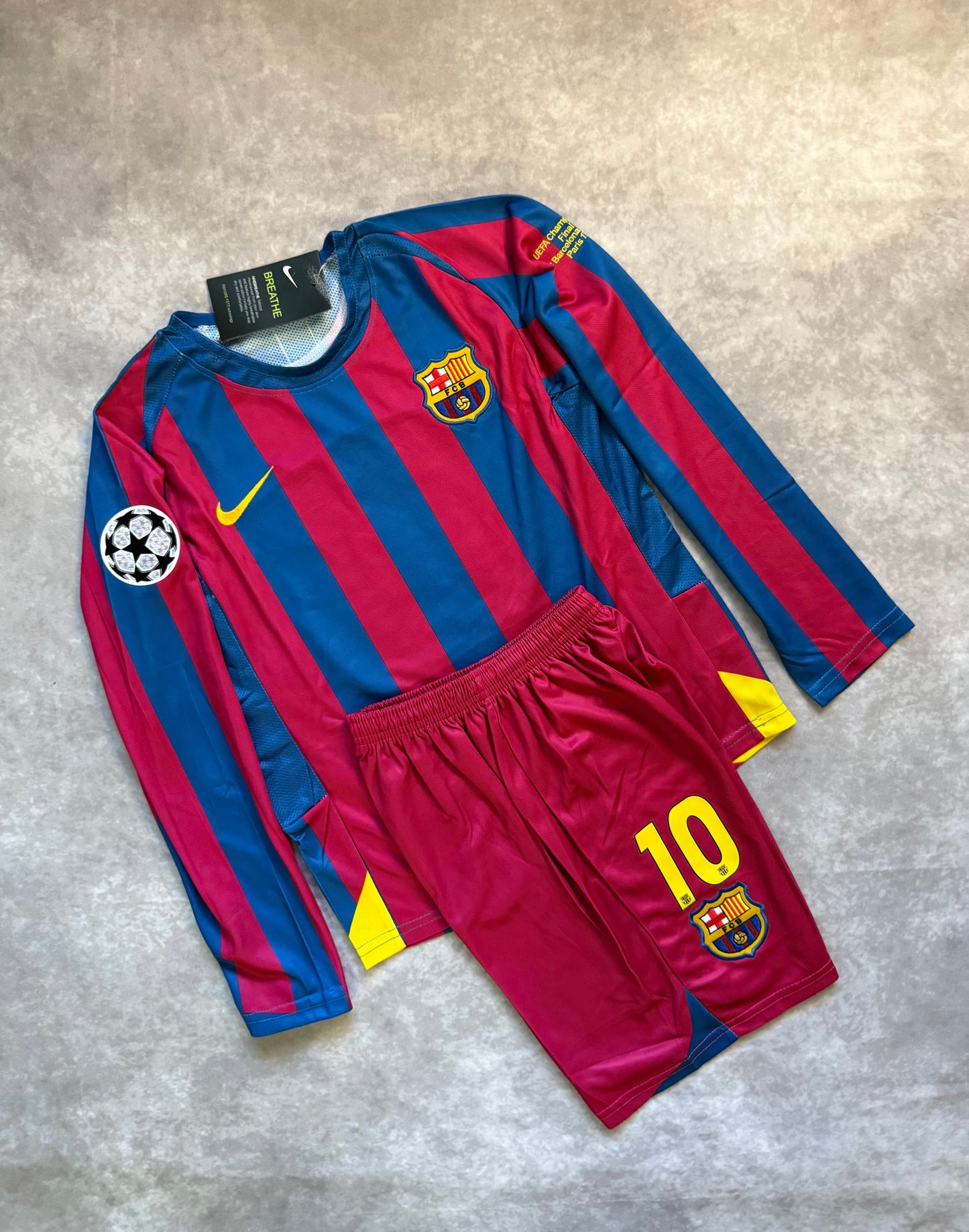 Barcelona home 2006 Retro set kids Ronaldinho 10