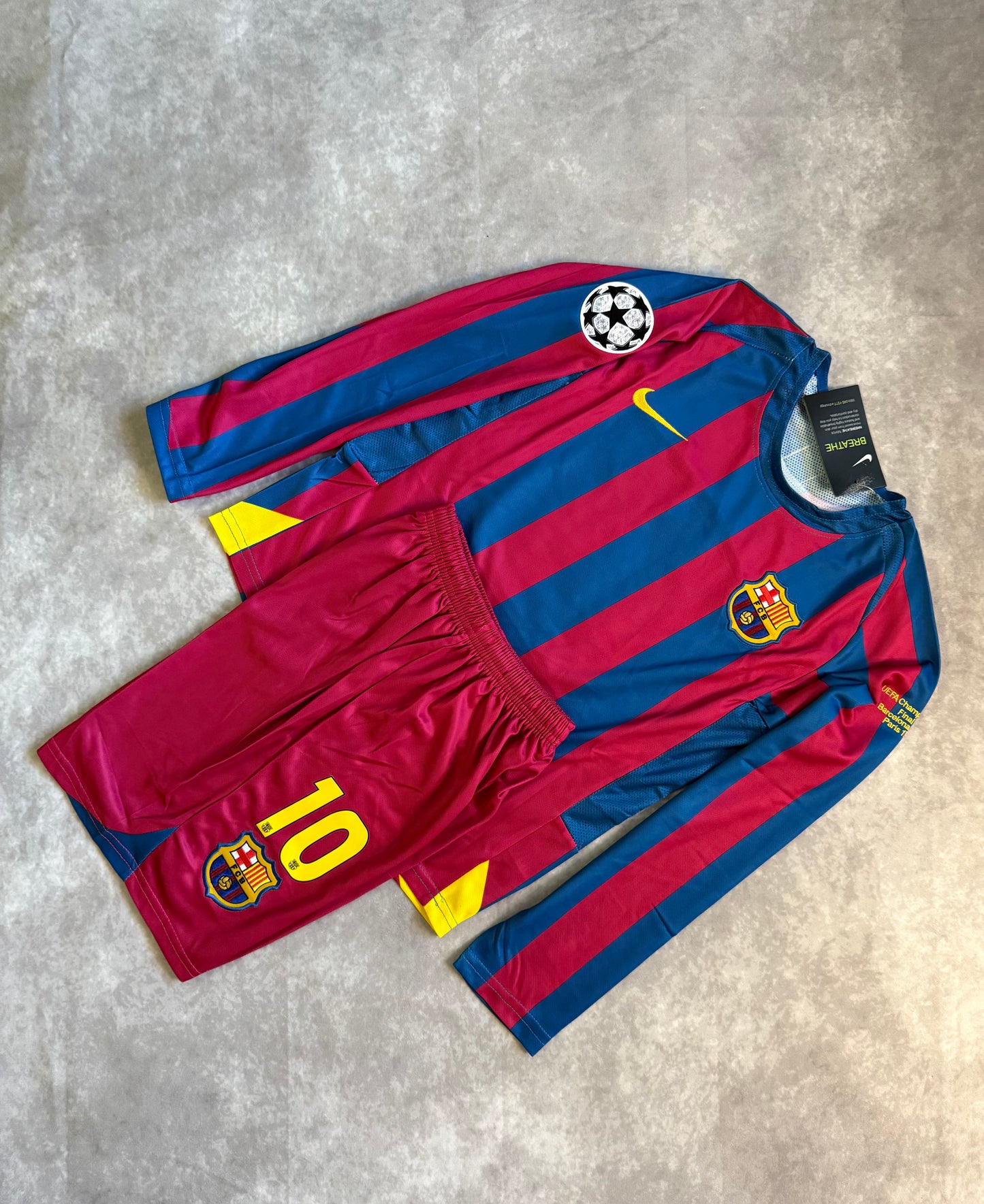 Barcelona home 2006 Retro set kids Ronaldinho 10