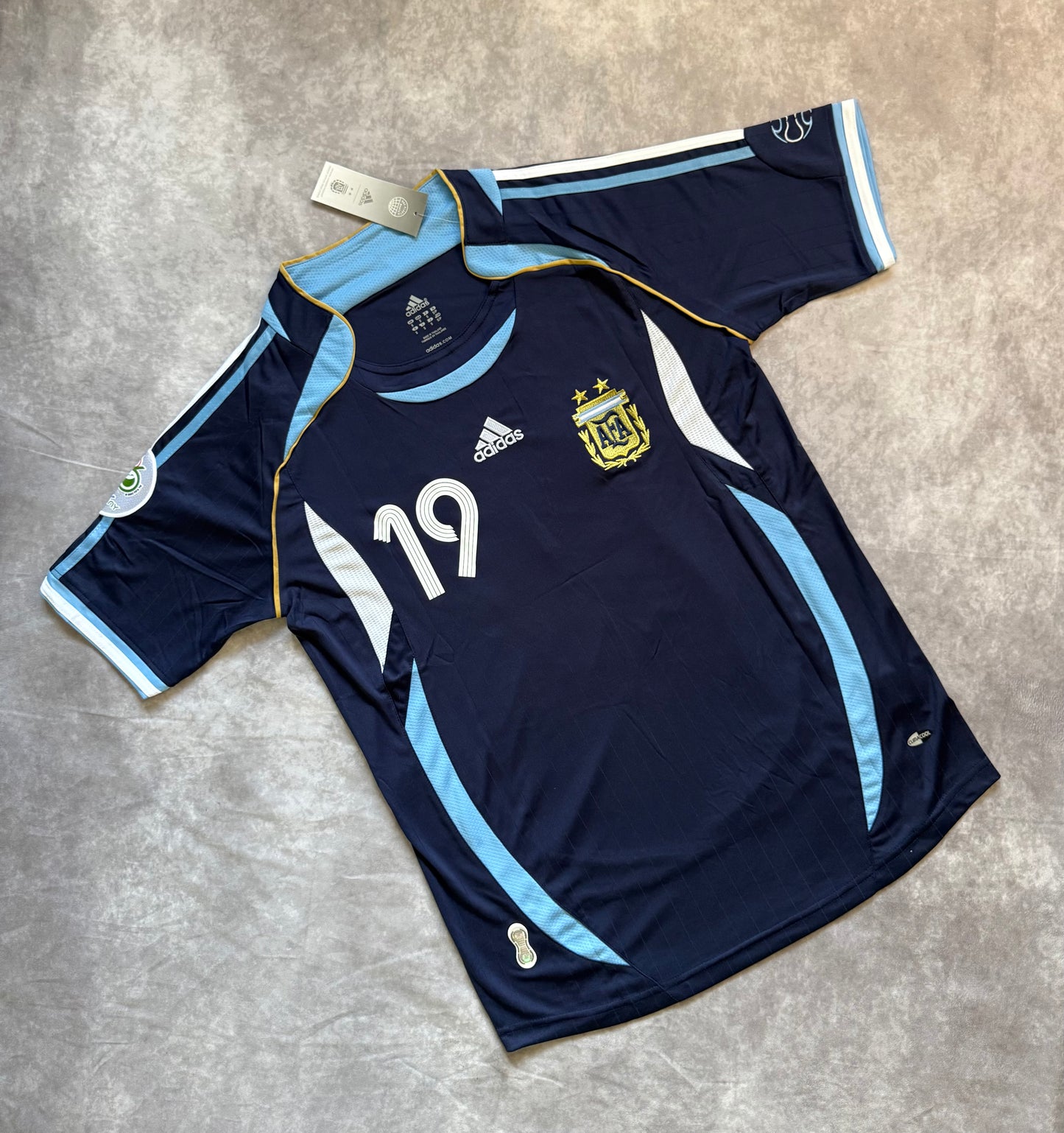 Argentina Away Soccer Jersey Retro 2006 Messi 19
