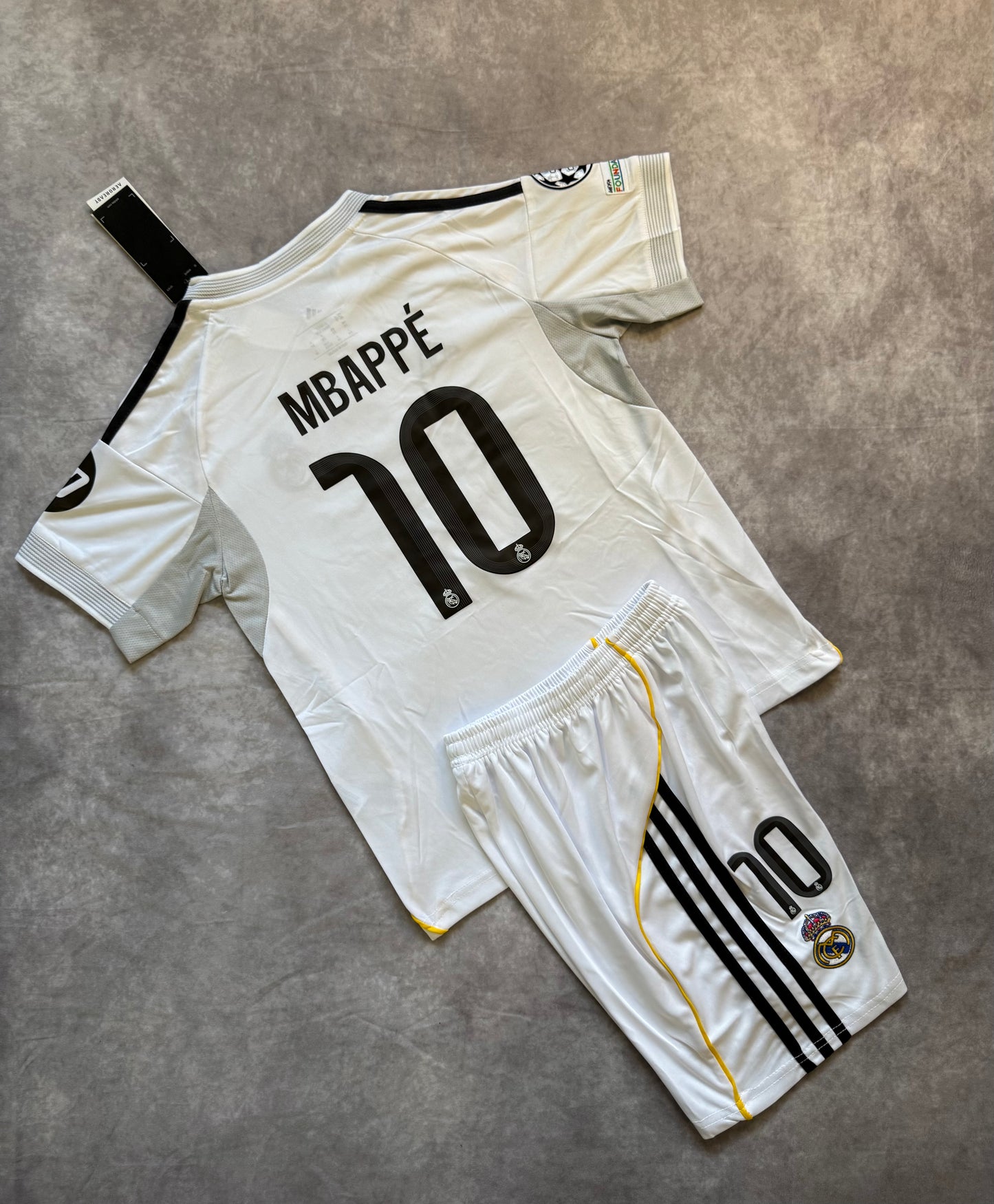 Real Madrid Home Mbappe 10 set for kids